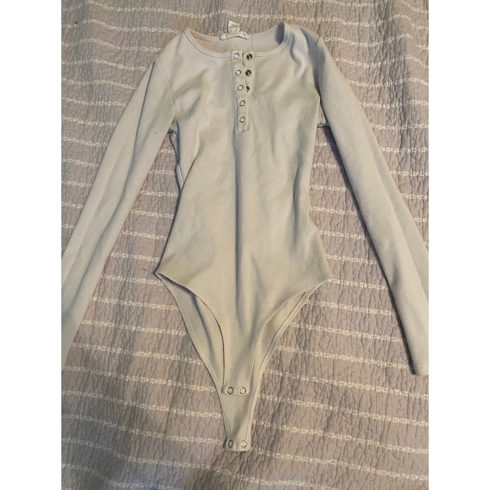 Long sleeve body suit